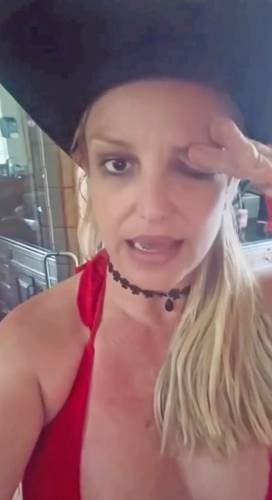 Britney Spears advierte a sus fanáticos que “tengan cuidado”, al revelar un “vergonzoso” error con el bótox Britney Spears advierte a sus fanáticos que “tengan cuidado”, al revelar un “vergonzoso” error con el bótox