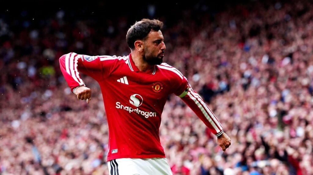 Bruno Fernandes draws Manchester United level against Ipswich Bruno Fernandes draws Manchester United level against Ipswich