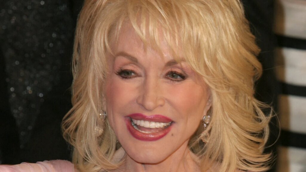 CNN Makes Bizarre Dolly Parton Blunder During Death Coverage CNN Makes Bizarre Dolly Parton Blunder During Death Coverage