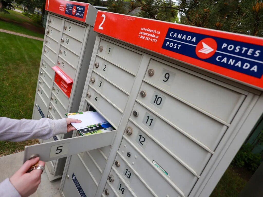 Canada Post won't say who builds Canada's mailboxes Canada Post won't say who builds Canada's mailboxes