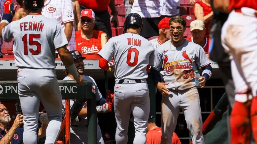 Cardinals, buoyed by stunning victory, open series at Philadelphia