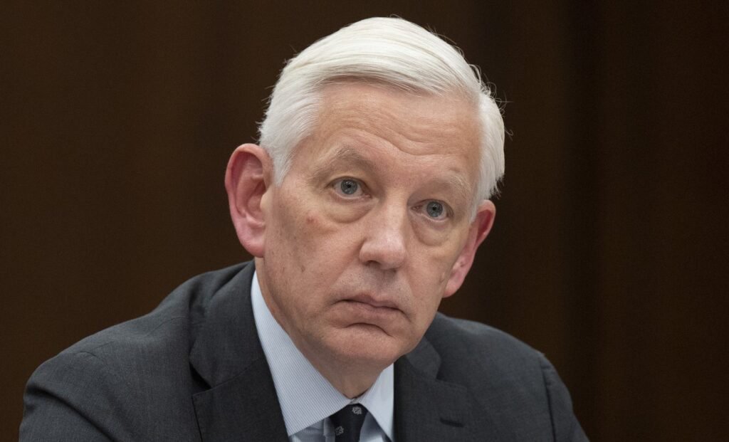 Carney names Dominic Barton as chair of Invest in Canada, replaces CEO Carney names Dominic Barton as chair of Invest in Canada, replaces CEO