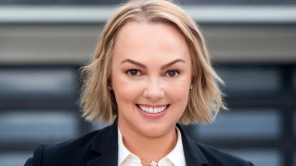 Carrie Julier of SEV Reveals How to Put Your Razor Into Retirement With Laser Hair Removal Tips Carrie Julier of SEV Reveals How to Put Your Razor Into Retirement With Laser Hair Removal Tips