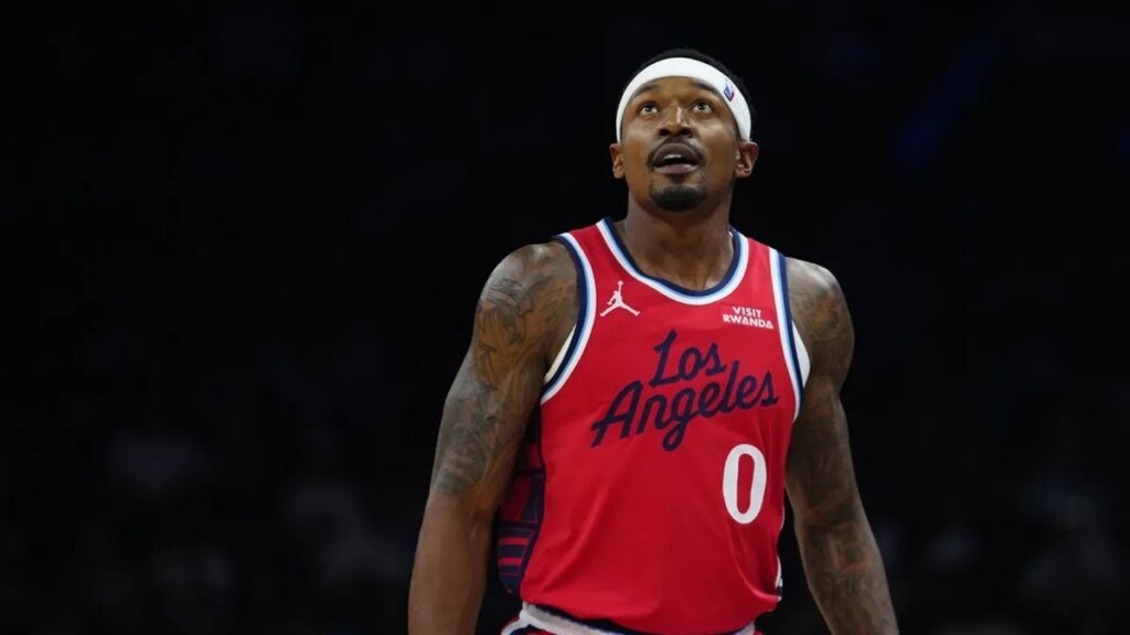 Clippers re-sign veteran G Bradley Beal Clippers re-sign veteran G Bradley Beal