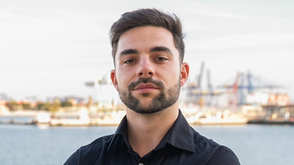 Clover, la startup de un joven de 23 años, que lleva el modelo eBikes a Valencia