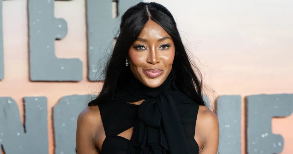 Copy Naomi Campbell’s $2,300 Tote Look With 6 Bordeaux Bags Copy Naomi Campbell’s $2,300 Tote Look With 6 Bordeaux Bags