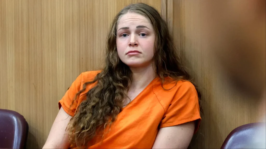 Courtney Clenney Allegedly Targeted Over Christian Obumseli Courtney Clenney Allegedly Targeted Over Christian Obumseli