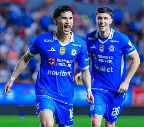 Cruz Azul supera al Necaxa y vuelve a la senda del triunfo Cruz Azul supera al Necaxa y vuelve a la senda del triunfo