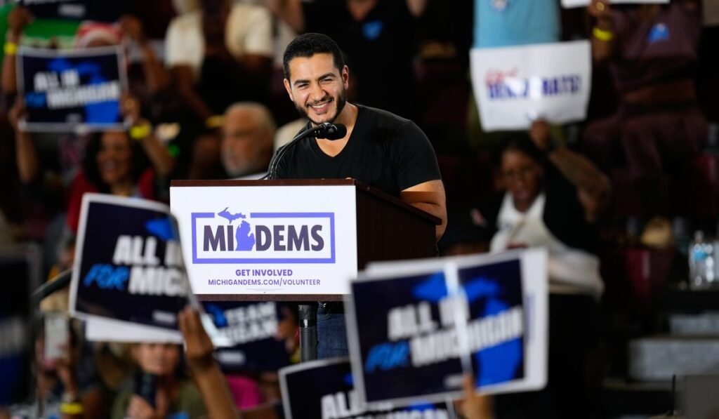 Democrats in Michigan urge voters to rally behind candidates after bitter primary fights Democrats in Michigan urge voters to rally behind candidates after bitter primary fights