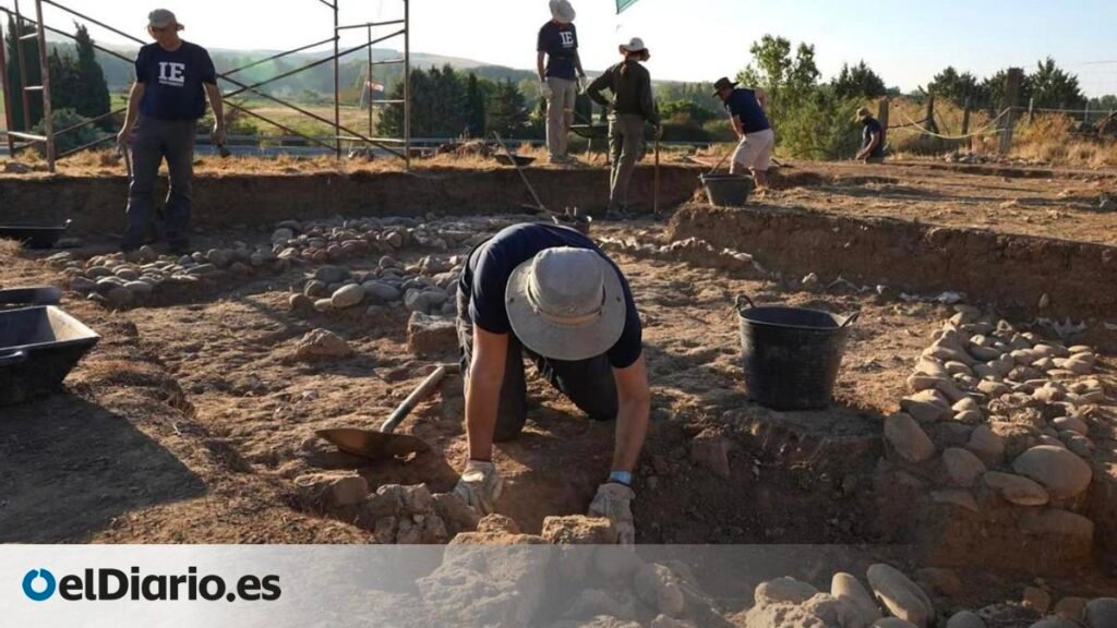 Descubren dos campamentos romanos superpuestos en uno de los principales enclaves militares de Hispania Descubren dos campamentos romanos superpuestos en uno de los principales enclaves militares de Hispania
