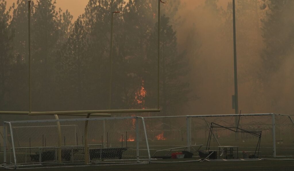 Eastern Washington fires have burned 600 structures and forced the evacuation of 5,000 homes Eastern Washington fires have burned 600 structures and forced the evacuation of 5,000 homes