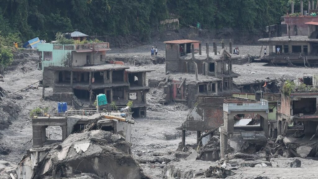 El balance de víctimas tras la riada en Nepal se eleva a 750 muertos El balance de víctimas tras la riada en Nepal se eleva a 750 muertos
