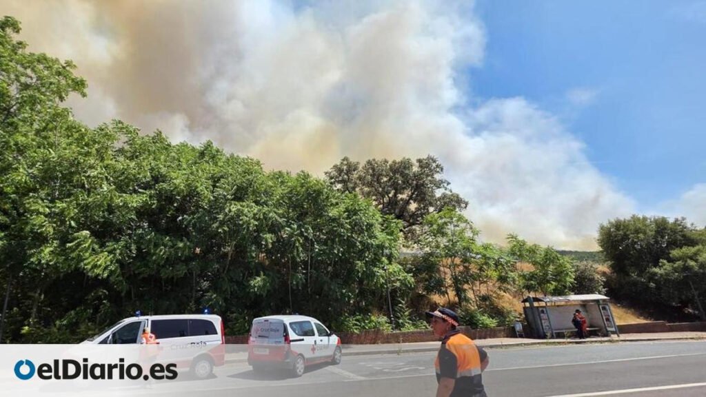 El incendio de Casas de Millán se encamina a la estabilización y los 800 evacuados regresan a sus casas
