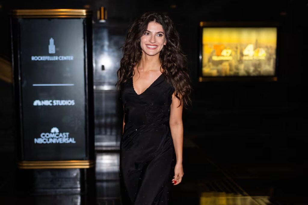 Ella Rubin, the ‘Sterling Point’ star everyone is comparing to Julia Roberts | People