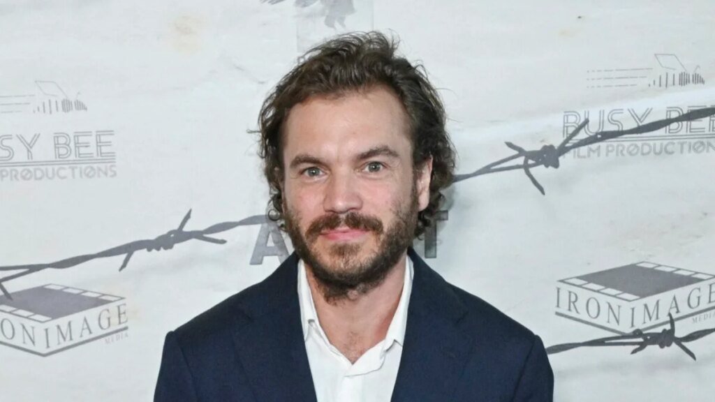 Emile Hirsch Pranks Fans With Fake James Bond Casting