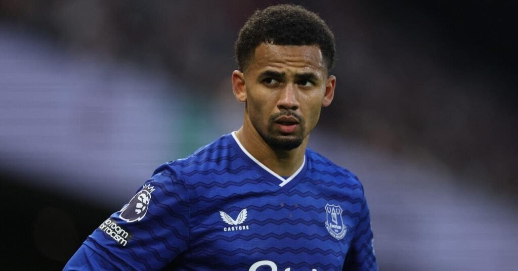 Everton 'not in a hurry to sell our best players', says Moyes amid Ndiaye Man City speculation