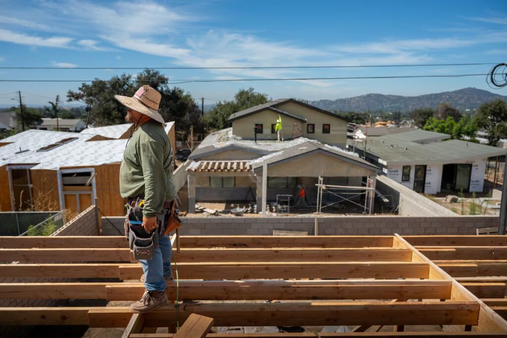 Fear of ICE hinders the rebuilding of California’s fire-ravaged zones | U.S.