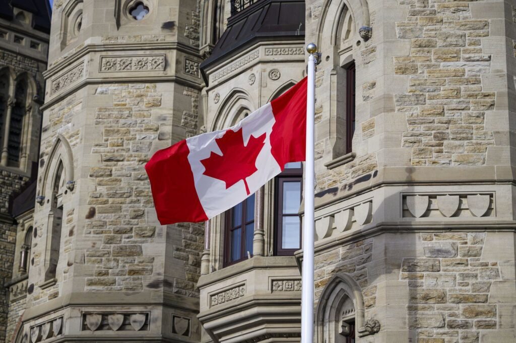 Federal government posts $370M deficit for April-to-June period