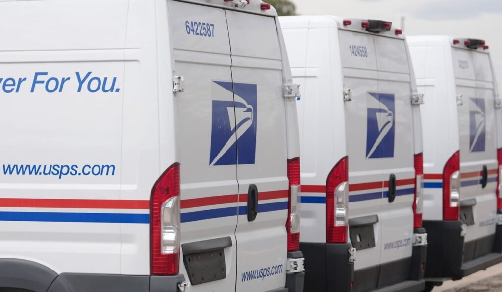 Former mail carrier in Georgia sentenced for stealing over $1 million in checks, gift cards
