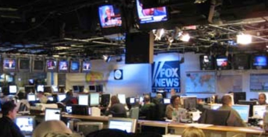 Fox News Anchor Abruptly Quits Show After 5 Years Fox News Anchor Abruptly Quits Show After 5 Years