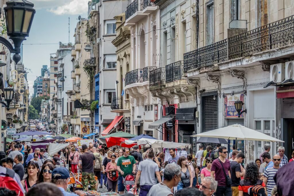From clothing to yerba mate and cell phones: smuggled goods flood Argentina | Economy and Business From clothing to yerba mate and cell phones: smuggled goods flood Argentina | Economy and Business