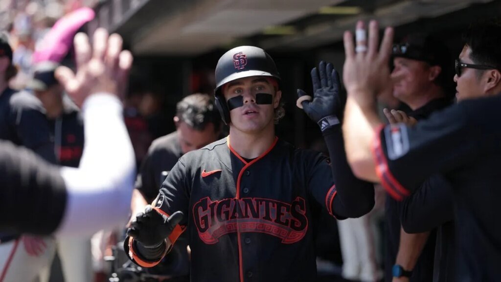 Giants use six-run fourth inning to blast Rockies Giants use six-run fourth inning to blast Rockies