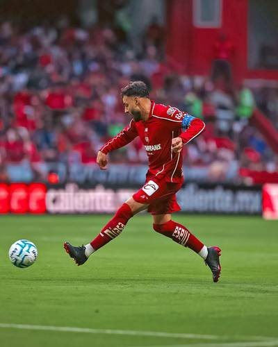 Golea el Toluca y es sublíder Golea el Toluca y es sublíder