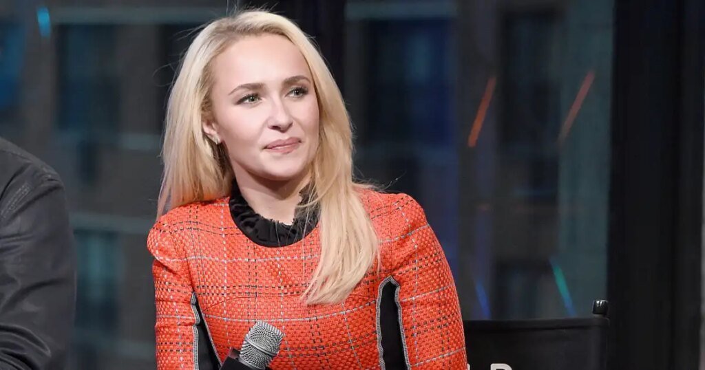 Hayden Panettiere’s Ex Brian Hickerson Pawned Her Belongings Hayden Panettiere's Ex Brian Hickerson Pawned Her Belongings