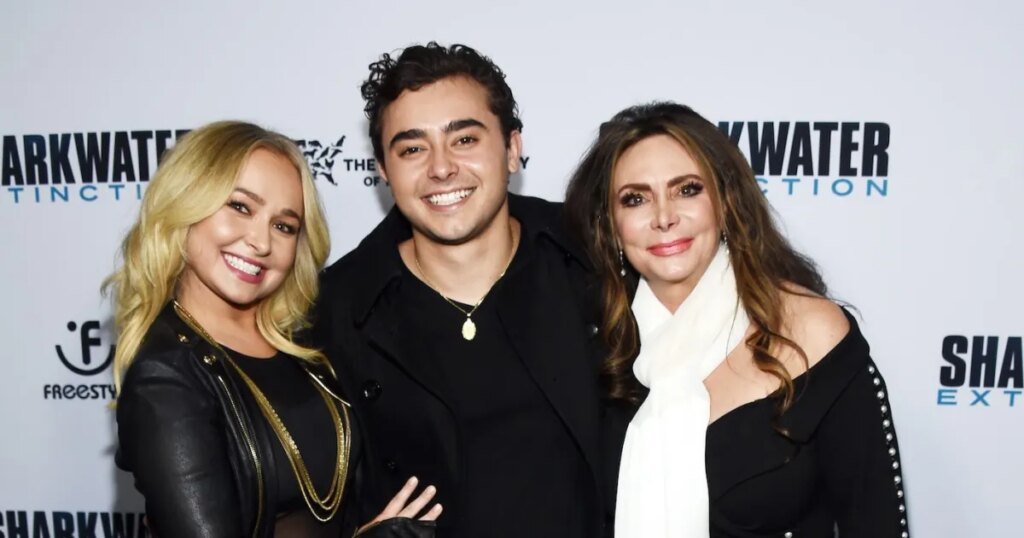 Hayden Panettiere’s Mom Denies Pressuring Her to Work as a Kid Hayden Panettiere’s Mom Denies Pressuring Her to Work as a Kid