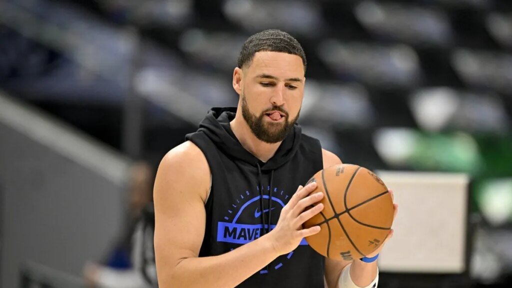 Heat sign sharp-shooting guard Klay Thompson Heat sign sharp-shooting guard Klay Thompson