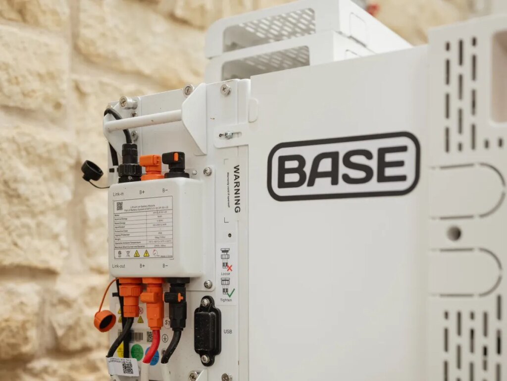 Home batteries are suddenly cheap and everywhere. Here’s why. Home batteries are suddenly cheap and everywhere. Here’s why.