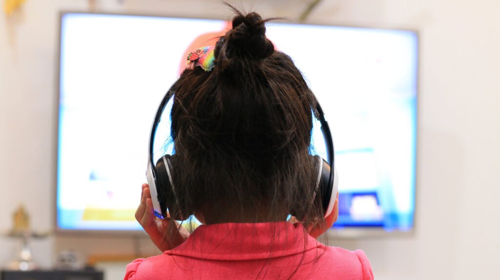 How To Add Bluetooth To A TV That Doesn’t Have It How To Add Bluetooth To A TV That Doesn't Have It