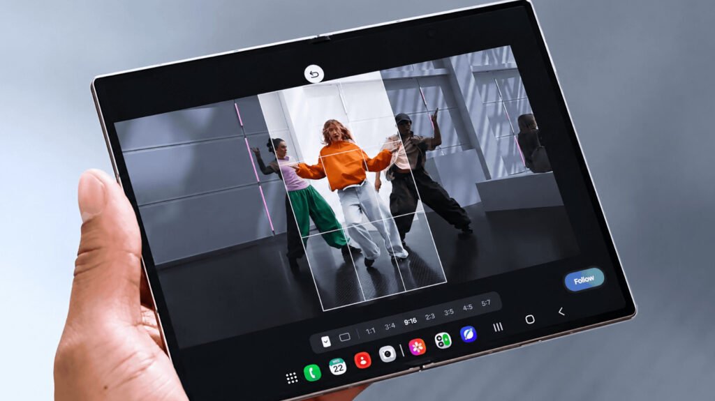 How To Use Samsung’s New My FanCam Feature To Make Yourself The Main Character In Your Videos How To Use Samsung's New My FanCam Feature To Make Yourself The Main Character In Your Videos
