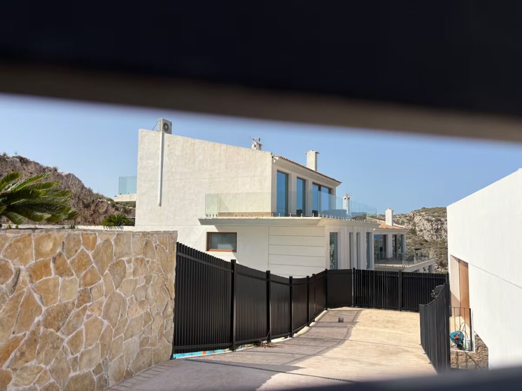 How a holiday in Spain ended in tragedy for an Irish-New Zealand couple | Spain How a holiday in Spain ended in tragedy for an Irish-New Zealand couple | Spain