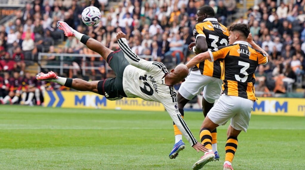 Hull 2-0 Manchester United: Report, result and goals as Red Devils beaten on opening weekend