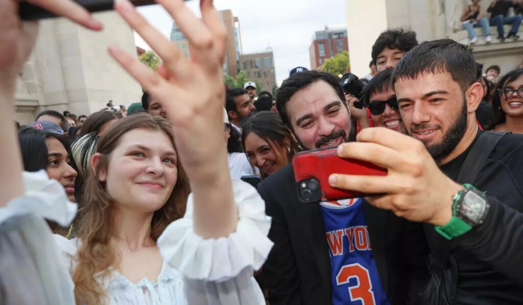Hundreds show up to judge New York City Mayor Zohran Mamdani look-alike contest