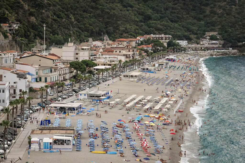 Italy aims to bring order to the chaos of its 12,000 private beaches | International Italy aims to bring order to the chaos of its 12,000 private beaches | International