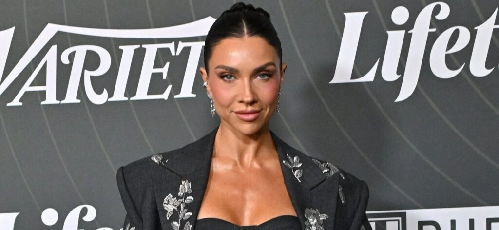 Jenna Johnson Addresses ‘DWTS’ Fielding Dancers Jenna Johnson Addresses 'DWTS' Fielding Dancers