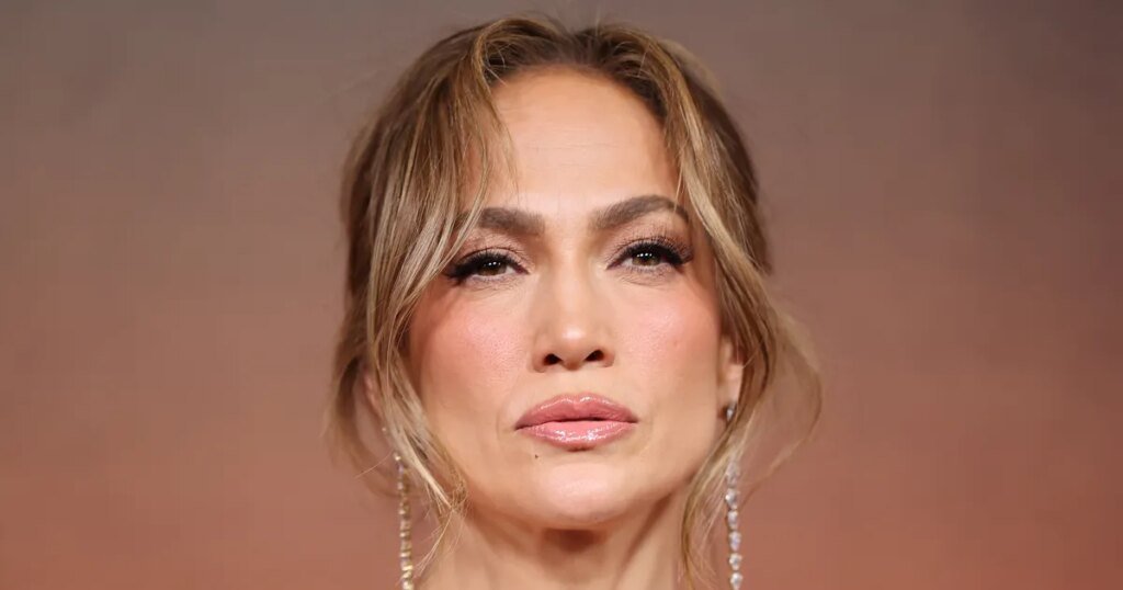 Jennifer Lopez’s Flowy Maxi Dress Is the Ethereal Style We Need Jennifer Lopez’s Flowy Maxi Dress Is the Ethereal Style We Need