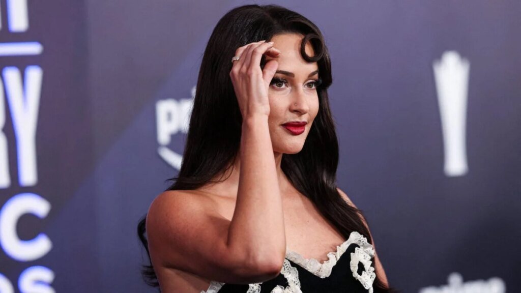 Kacey Musgraves Channels Her Inner Humanitarian At Tour Kacey Musgraves Channels Her Inner Humanitarian At Tour