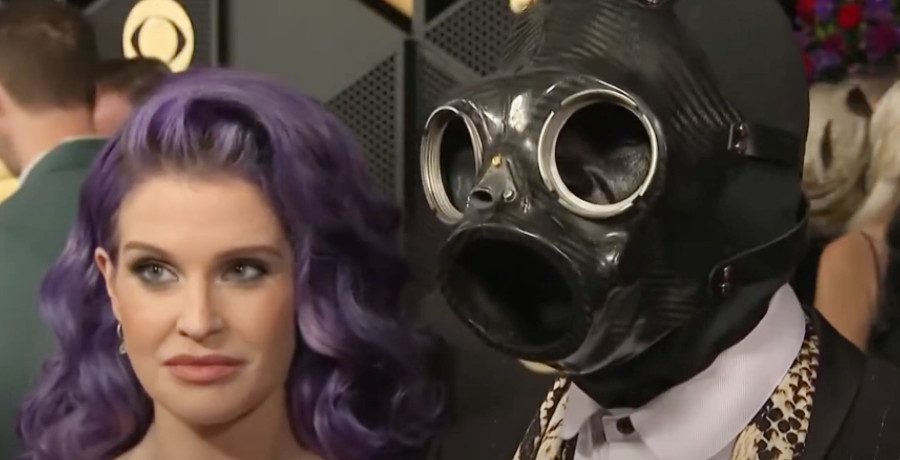 Kelly Osbourne’s Ex-Fiance Kicked Out Of Band After 28 Years Kelly Osbourne's Ex-Fiance Kicked Out Of Band After 28 Years