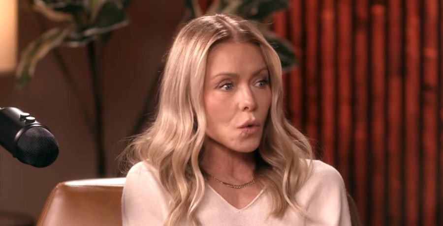 Kelly Ripa Shocks With Odd Reason For Gum Graft Surgery Kelly Ripa Shocks With Odd Reason For Gum Graft Surgery
