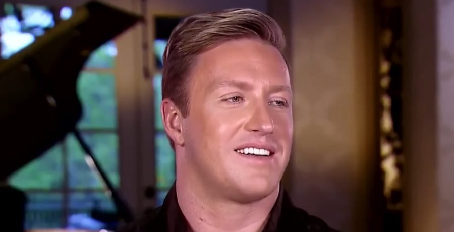 Kroy Biermann Makes Out With Kim’s BF’s Ex, More Than ‘Friends’ Kroy Biermann Makes Out With Kim's BF's Ex, More Than 'Friends'