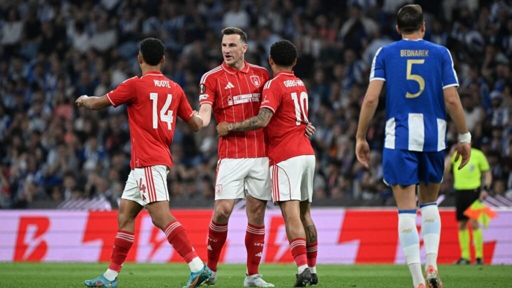 Line-ups confirmed for Premier League clash Line-ups confirmed for Premier League clash