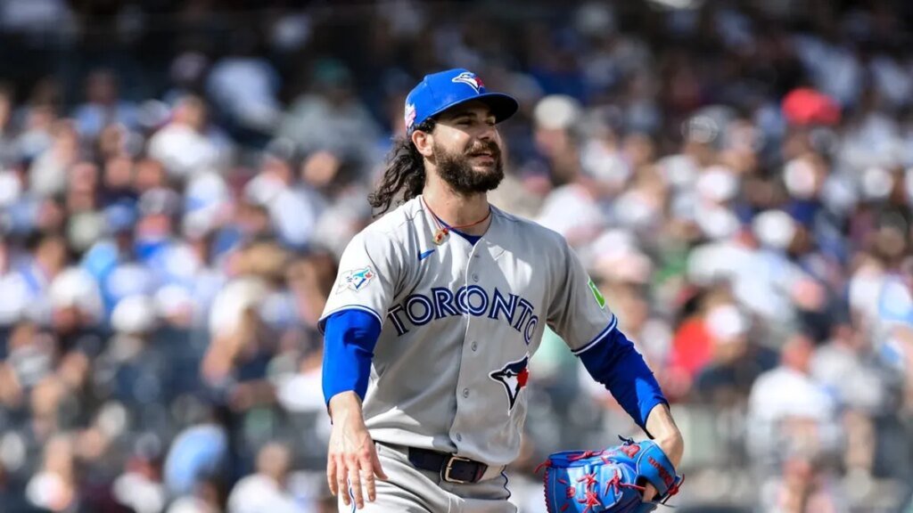 MLB roundup: Dylan Cease flirts with no-hitter, Blue Jays hold off Yanks MLB roundup: Dylan Cease flirts with no-hitter, Blue Jays hold off Yanks