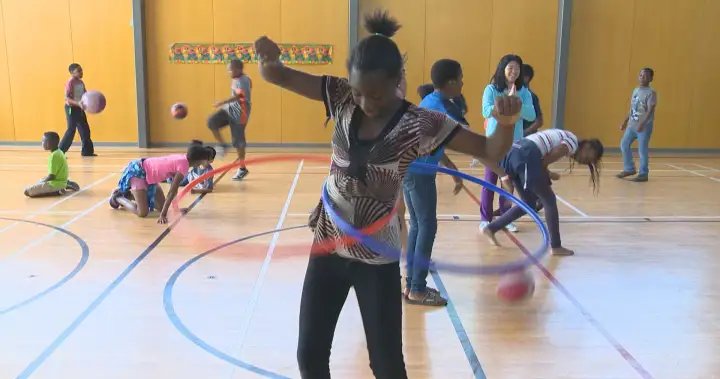 Manitoba encourages young adults to keep active with new initiative – Winnipeg Manitoba encourages young adults to keep active with new initiative - Winnipeg