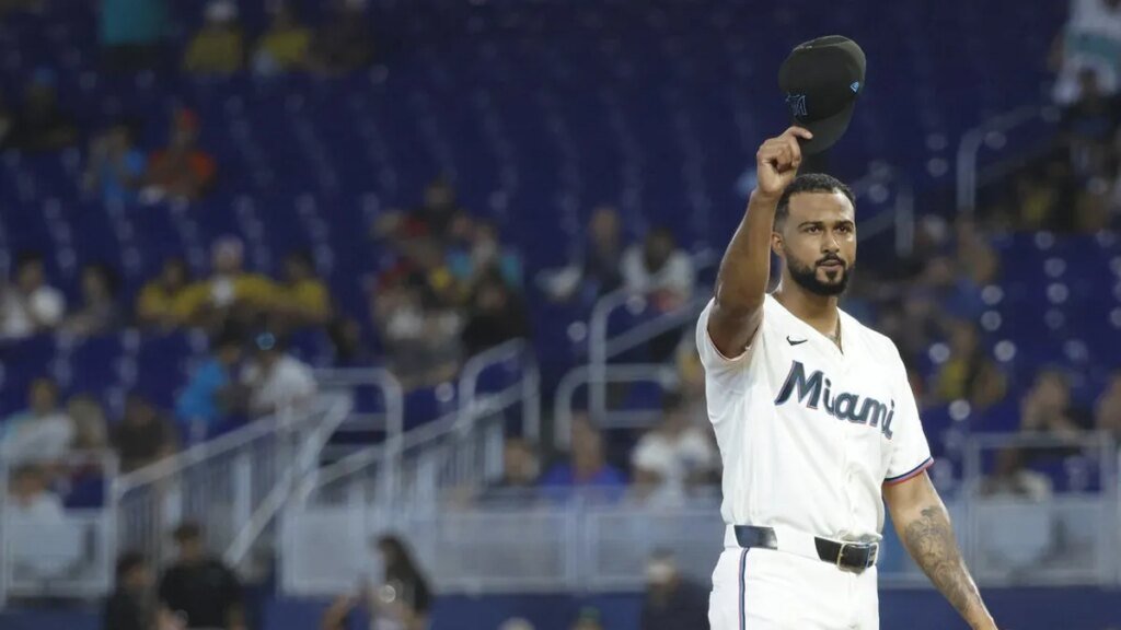 Marlins’ Sandy Alcantara strives to extend streak, fluster Reds Marlins' Sandy Alcantara strives to extend streak, fluster Reds