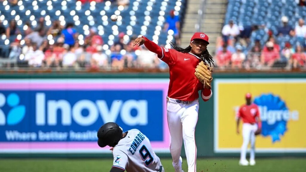 Marlins score 6 times on 2 hits in ninth, rally past Nationals Marlins score 6 times on 2 hits in ninth, rally past Nationals