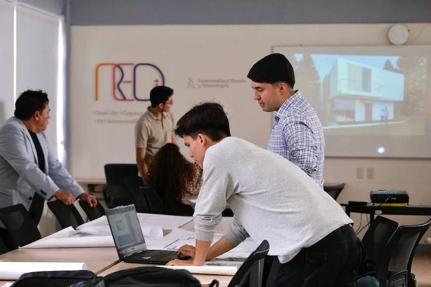 Mexico’s formal sector posts gains in employment and pay Mexico's formal sector posts gains in employment and pay