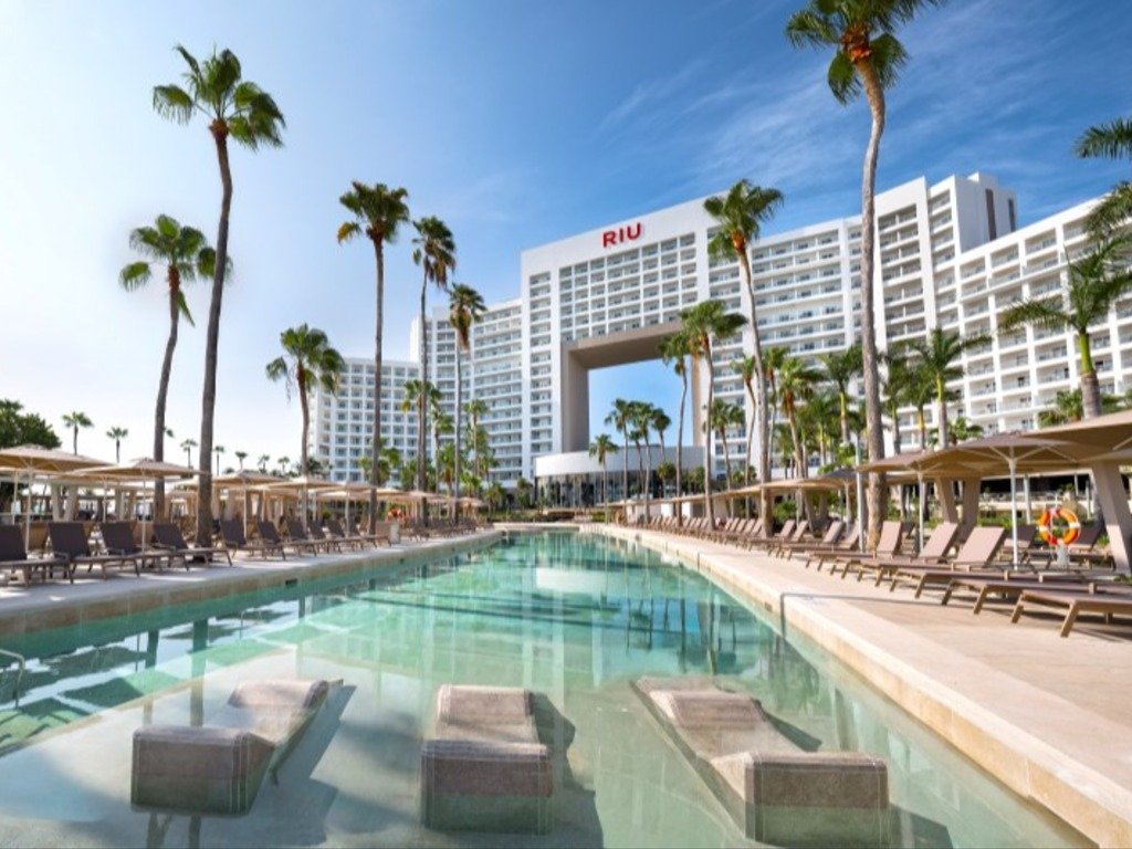 More reasons for clients to escape to the sun with Sunwing Vacations More reasons for clients to escape to the sun with Sunwing Vacations